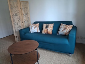 Living area - Charming, "bright" apartment with a view of the sea and a parking space, just a 1-minute walk from the beach (Villers-sur-Mer)