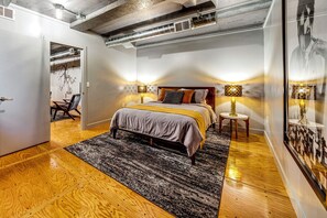 Room - The Gallery - Modern Loft Apartment (Sedalia)
