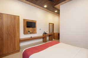 Deluxe Double Room, Garden View | Free WiFi - The Roar Resort (Kaniya)