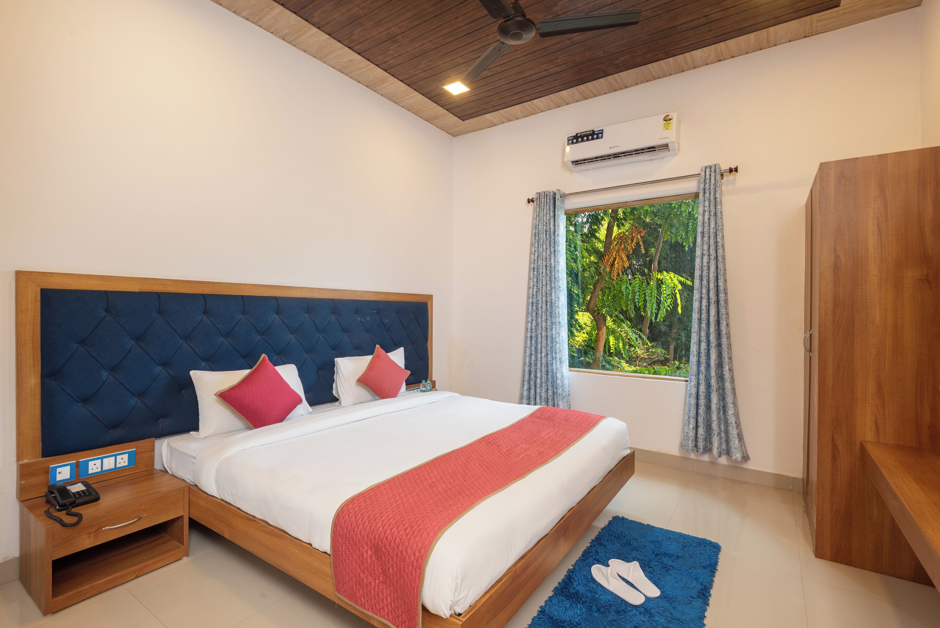 Deluxe Double Room, Garden View | Free WiFi
