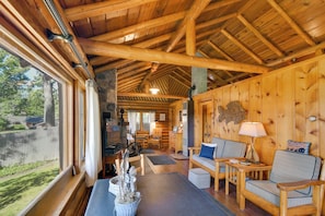 Fernseher, Kamin