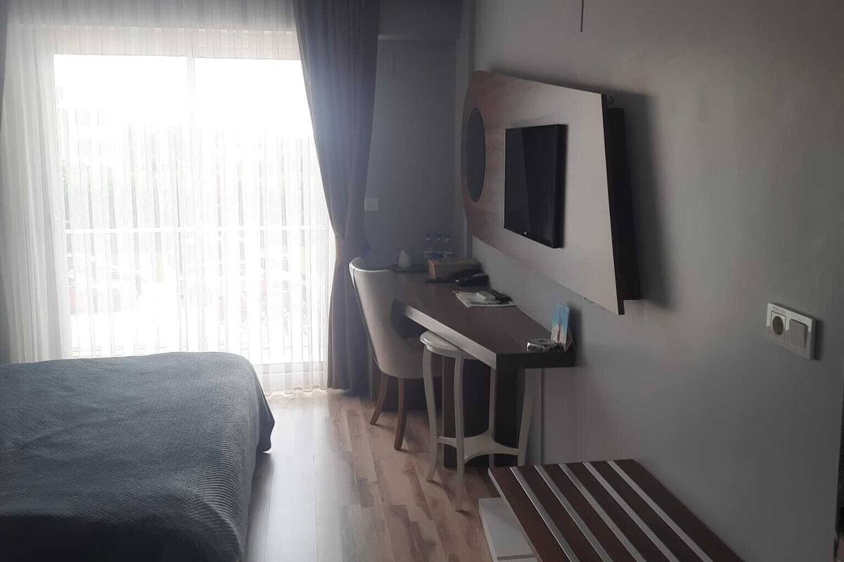 Standard Double Room, Balcony | In-room safe, desk, blackout drapes, WiFi (free)