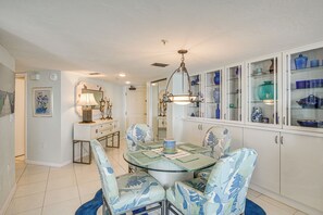 Dining - DBS Oceanfront: Intracoastal View, All Amenities (Daytona Beach Shores)