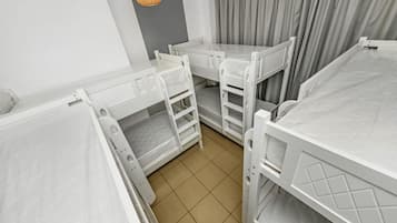 Comfort Shared Dormitory, Canal View | Free WiFi