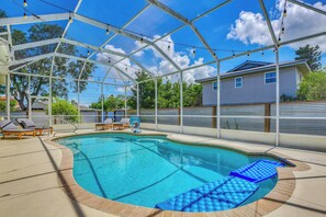 Pool - Group-Friendly Palmetto Oasis Near Beaches (Palmetto)