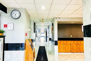 Lobby - King Bed | Jacksonville AR (Jacksonville AR)