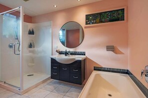Bathroom - Moana Escape - Tasman Bay Views, Pool, Spa & Sauna (Nelson)