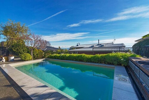 Moana Escape - Tasman Bay Views, Pool, Spa & Sauna