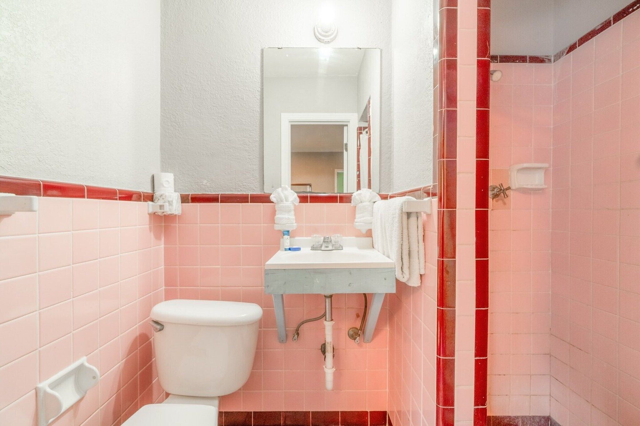 Douche, sèche-cheveux