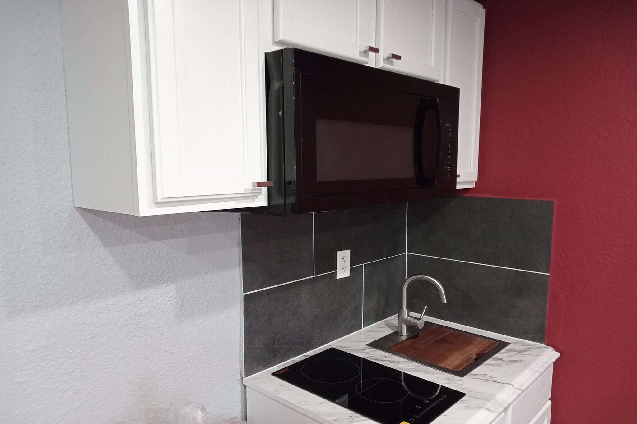 Fridge, microwave