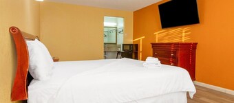 Accessible King Bed|Seiling, OK