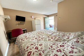 Room - Queen Bed | Smoking | Sparta, GA (Sparta, GA)