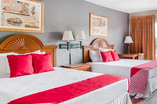 Silver Springs FL|2 Queen Bed