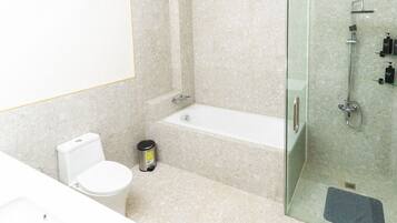 Honeymoon-Suite, Gartenblick | Badezimmer