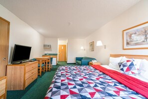 Room - King Bed with Jetted Tub (Texhoma, OK)