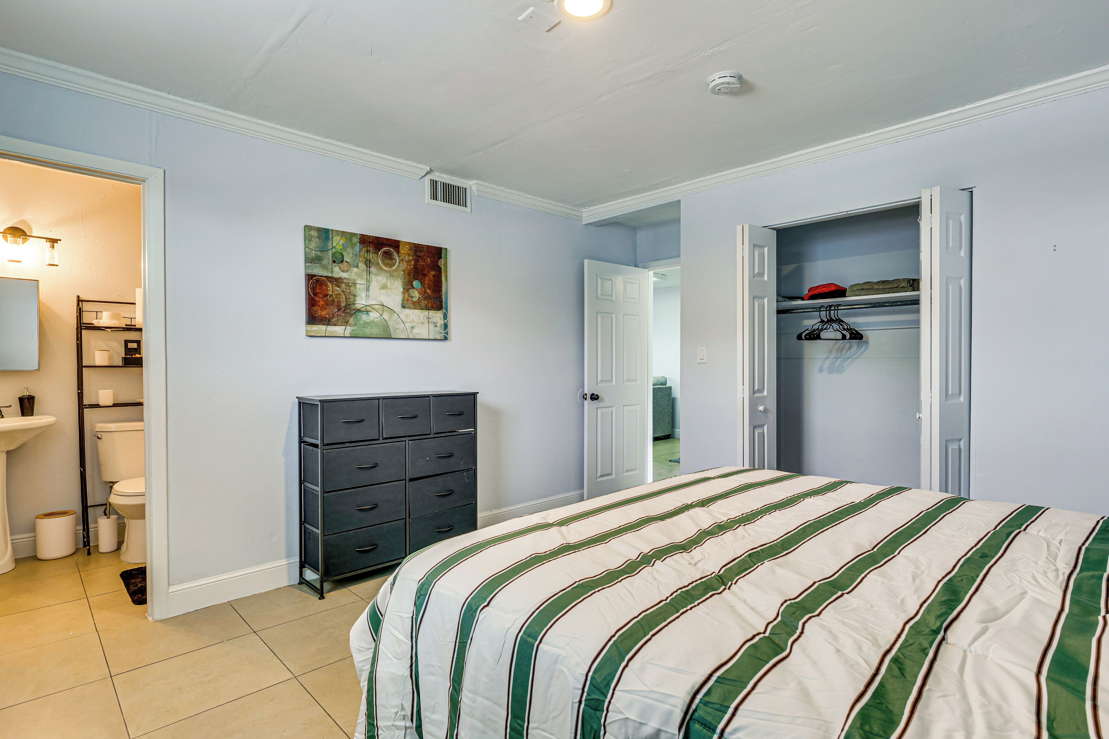 2 bedrooms, Internet, bed sheets