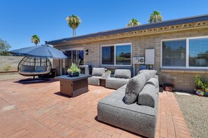 Terrace/patio - Private Pool Retreat Near Tucson Attractions (Tucson)