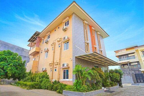 Stylish DBL Suite Escape W/ Free WiFi and Parking