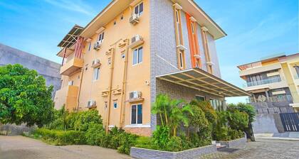 Stylish DBL Suite Escape W/ Free WiFi and Parking