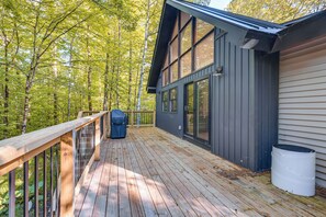 Terrace/patio - 3 Mi to Killington Resort! All-Season Group Escape (Killington)