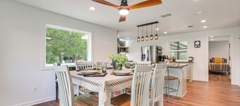 Bring Your Boats! Waterfront Retreat on PK Lake