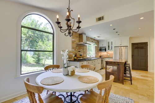3 Mi to Dtwn! Quiet Tallahassee Gem w/ Lush Patio
