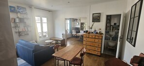 House - Charmant 1BR rue Br zin Montparnasse 5 min (Paris)