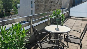 Standard Double or Twin Room, Balcony, Courtyard View | Terrace/patio