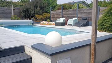 Piscine extérieure, piscine chauffée