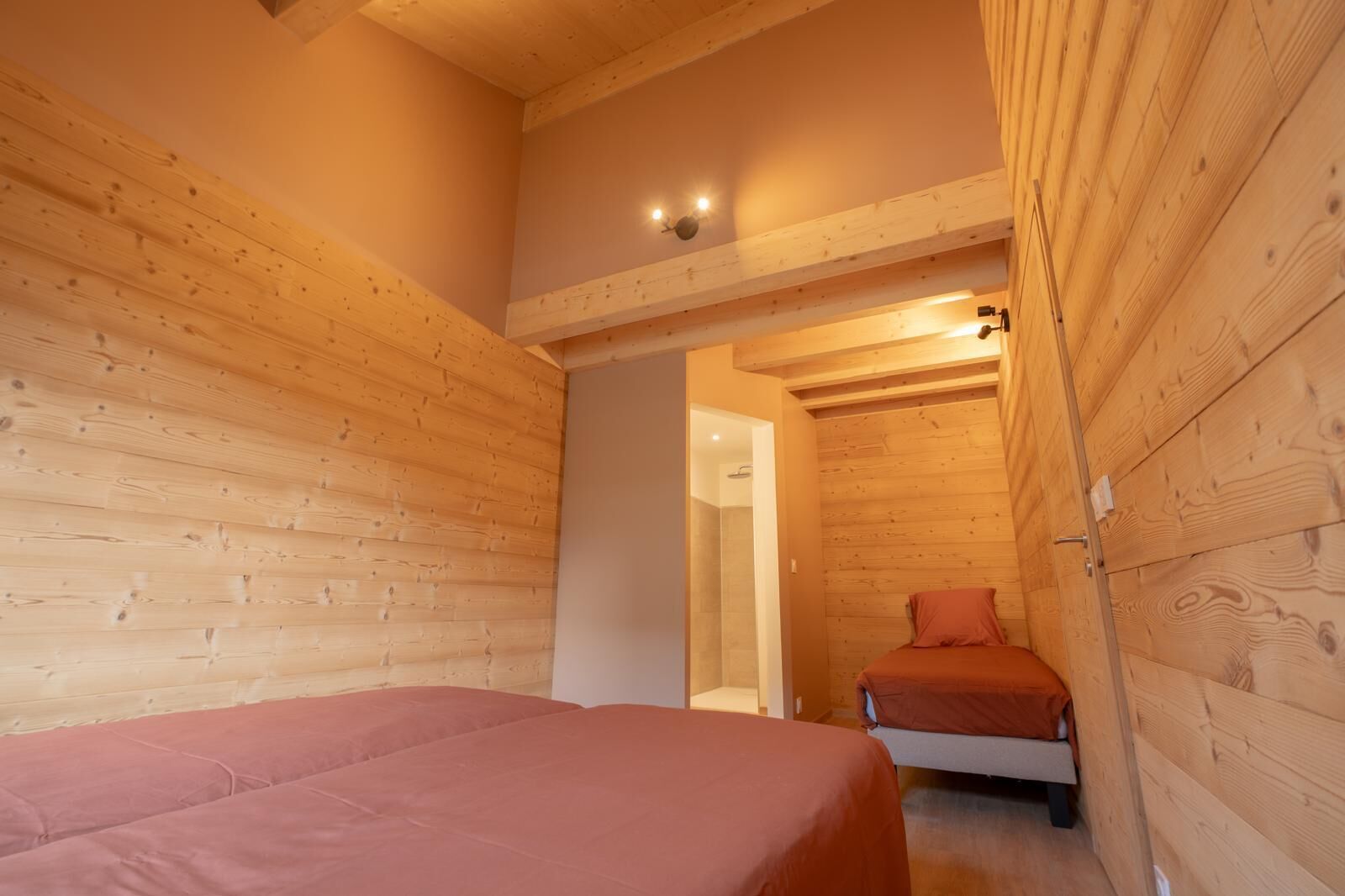 5 bedrooms, iron/ironing board, travel crib, WiFi