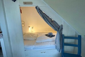 Desk, iron/ironing board, travel cot, free WiFi - Bi Antje van Achterndiek (Neßmersiel)