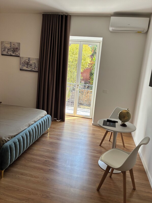 4 bedrooms, WiFi, bed sheets