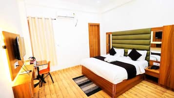 Deluxe Double Room | Free WiFi