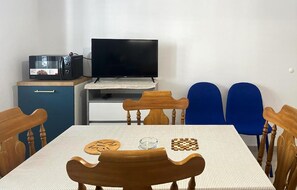 Dining - Amazing apartment in Makarska with WiFi (Makarska)