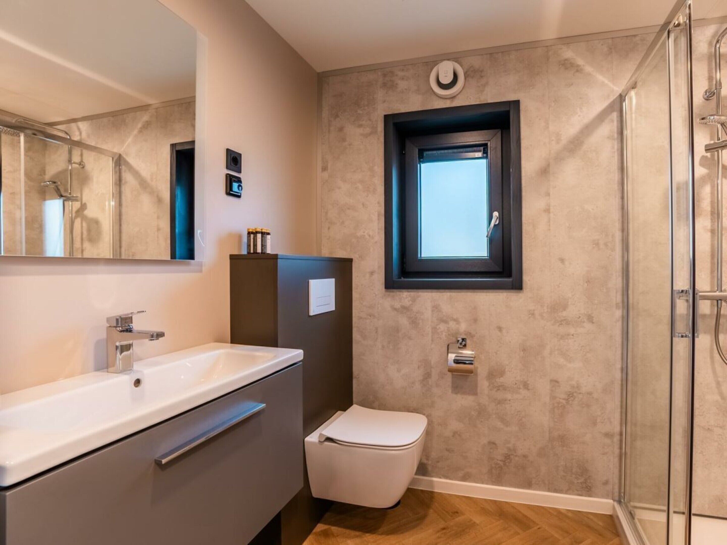 House | Bathroom
