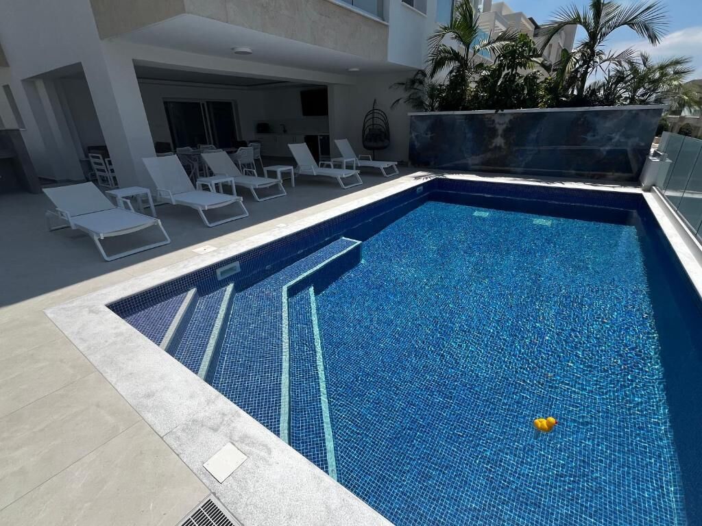 Deluxe House, Balcony, City View | Pool | Outdoor pool