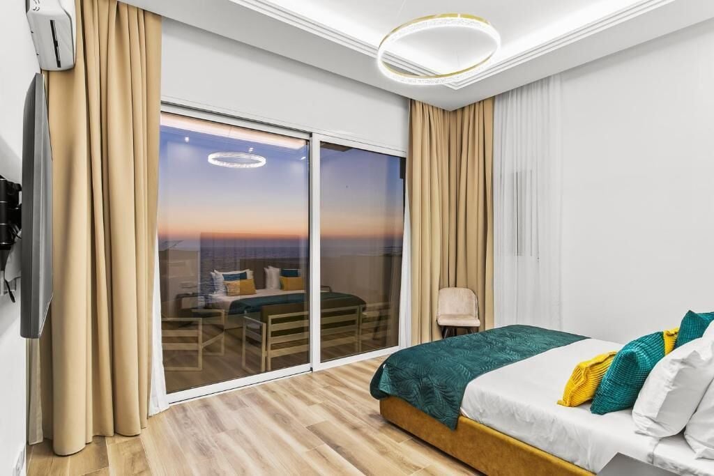 Deluxe House, Balcony, City View