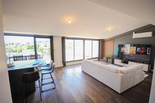 Love Elevator - Rooftop romantique avec ascenseur privatif au cœur de Manosque