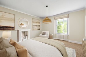 7 slaapkamers, een strijkplank/strijkijzer, reisbedje, gratis wifi