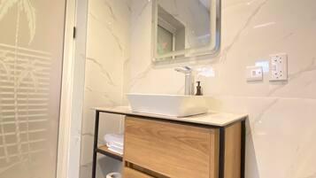 Royal Double Room, Balcony | Bathroom