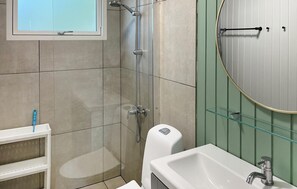 Shower - 4 bedroom stunning home in Hals (Hals)