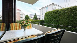 Outdoor dining - Hansastrasse Building, Apartment 1 (Scharbeutz)