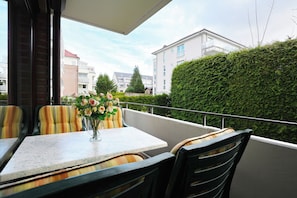 Outdoor dining - Hansastrasse Building, Apartment 1 (Scharbeutz)