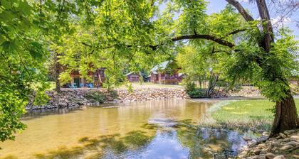 Riverfront Pigeon Forge Cabin w/ Hot Tub, Pet Friendly, Sleeps 6
