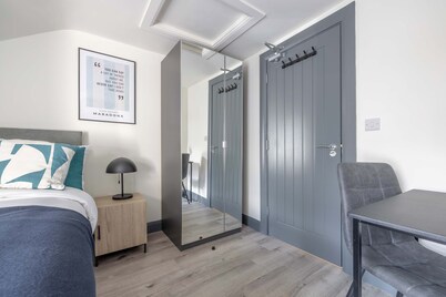 Private Double Rooms with Ensuite In Derry City Centre
