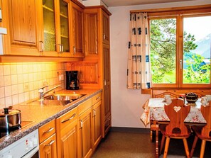 Fridge, microwave, cookware/dishes/utensils - HasliRent, Resti, (Hasliberg Reuti), by Interhome (Hasliberg)