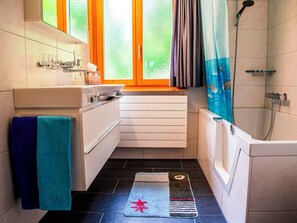 Bathroom - HasliRent, Resti, (Hasliberg Reuti), by Interhome (Hasliberg)