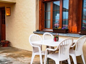 Terrace - HasliRent, Mike, (Hasliberg Reuti), by Interhome (Hasliberg)