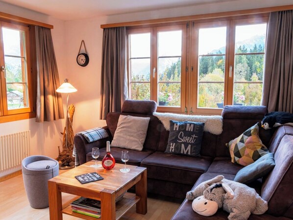 TV, DVD player - HasliRent, Holiboimi, (Hasliberg Wasserwendi), by Interhome (Hasliberg)