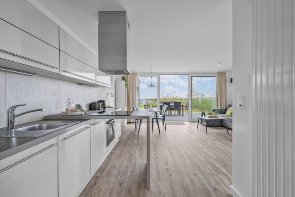 Coffee/tea maker, fridge, microwave, oven - Spacious Apartment with exceptional Sea View and Wellness Area! (Wendtorf)